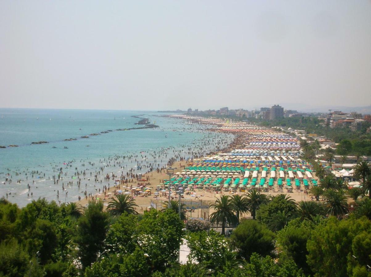 Casavacanze Estate 2 San Benedetto del Tronto Buitenkant foto